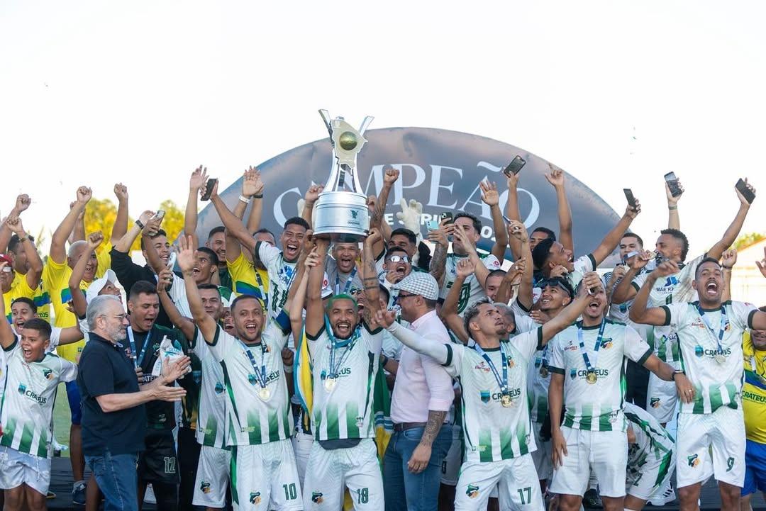 Foto do Crateús campeão