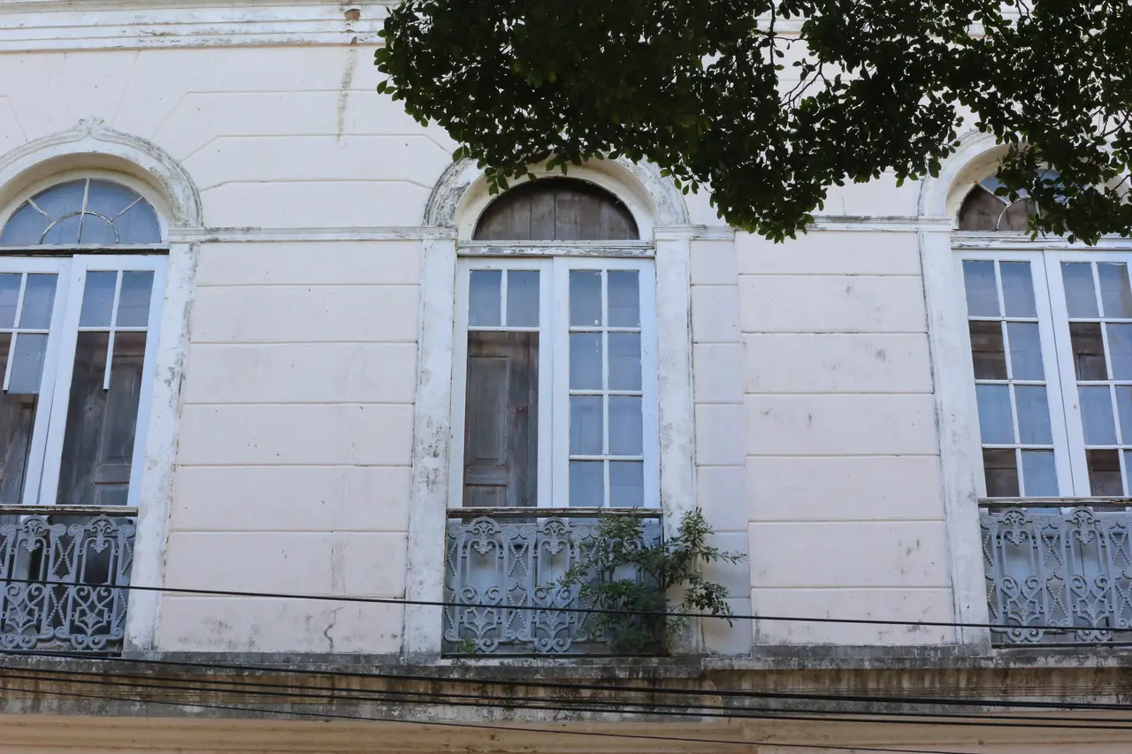 Detalhes do edifício antes do restauro