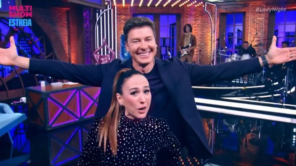 Imagem da notícia Rodrigo Faro se emociona ao relembrar luta da esposa contra câncer em estreia do 'Lady Night'