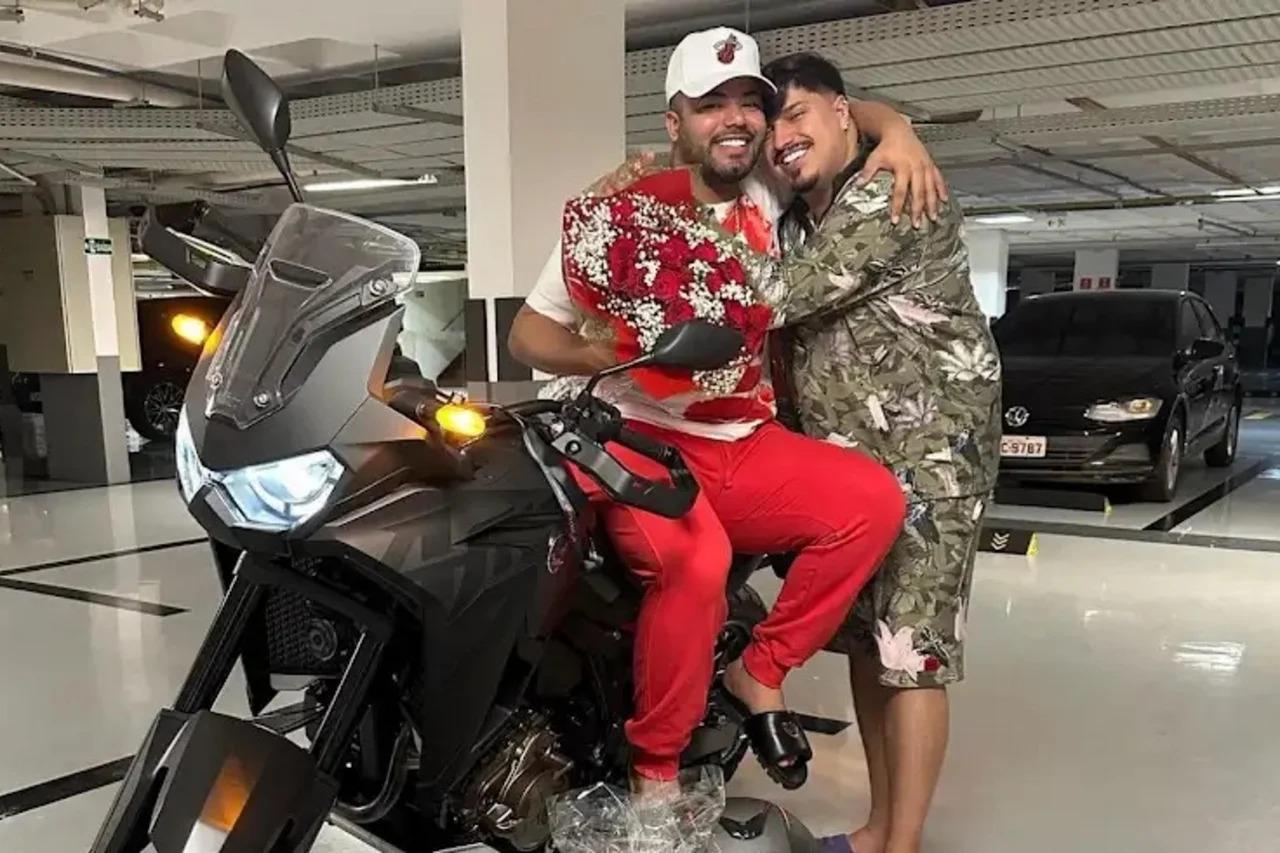 foto de Hytalo Santos e do marido, Euro