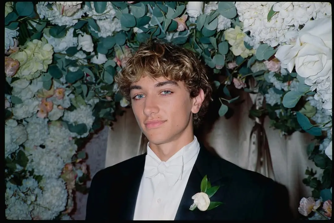 Imagem do personagem Jeremiah, para matéria sobre O Verão que Mudou Minha Vida: entenda a diferença entre a série e os livros