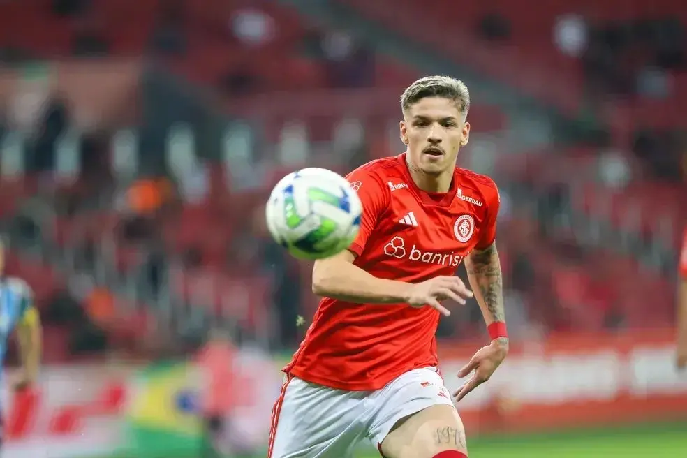 Lucca em ação pelo Internacional