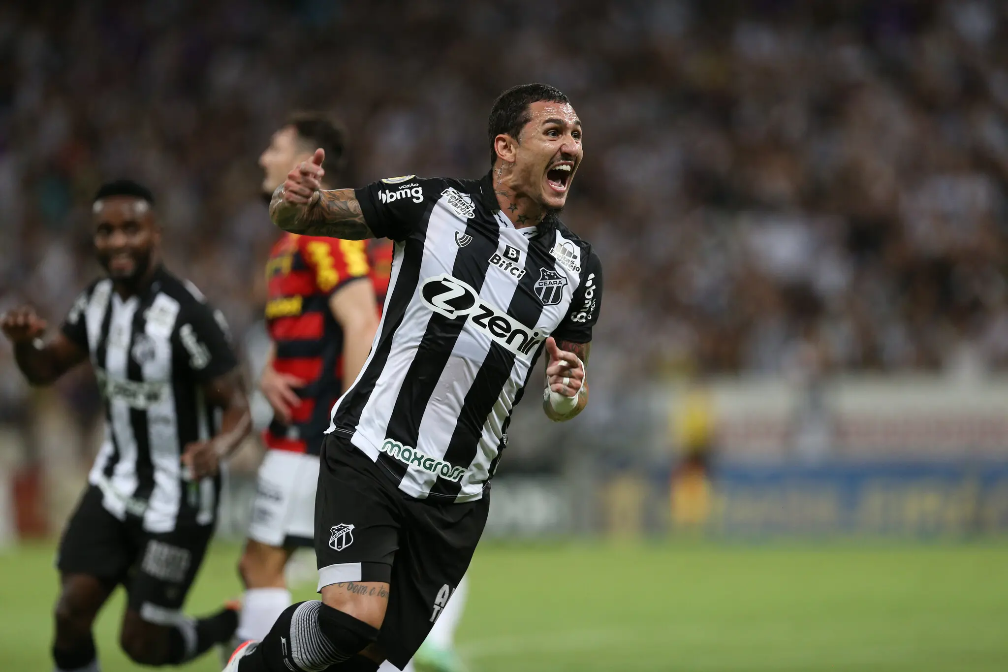 Foto de Vina, que será relacionado pelo Ceará para jogo contra o Juventude e deve fazer reestreia