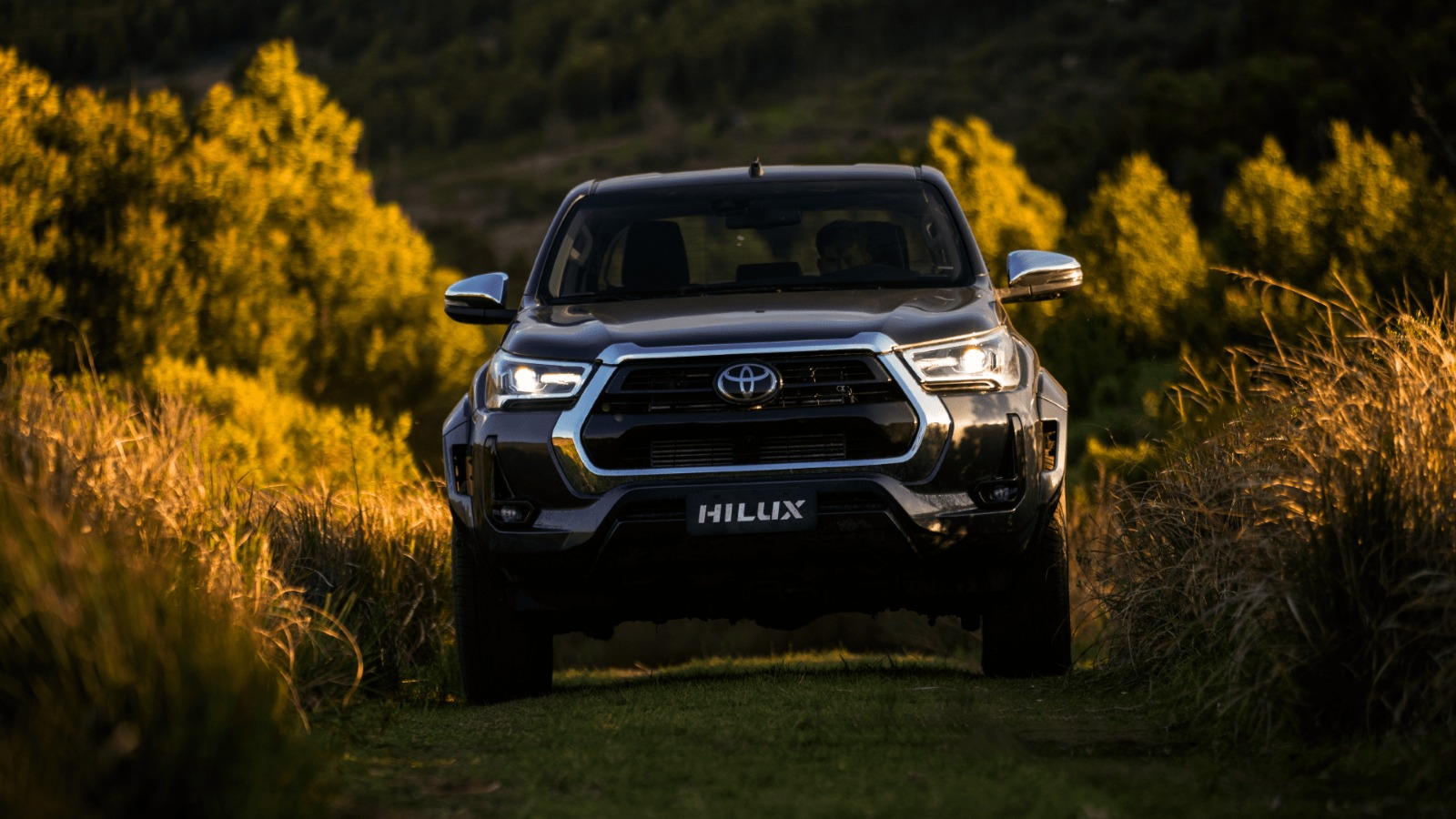 Foto que contém Hilux, da Toyota