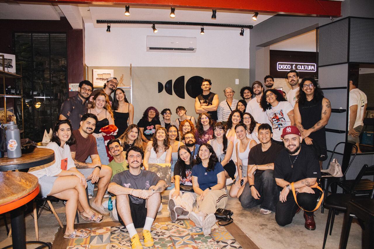 Encontros acontecem aos sábados, ao fim de cada mês, no Hifive Discos e Bar