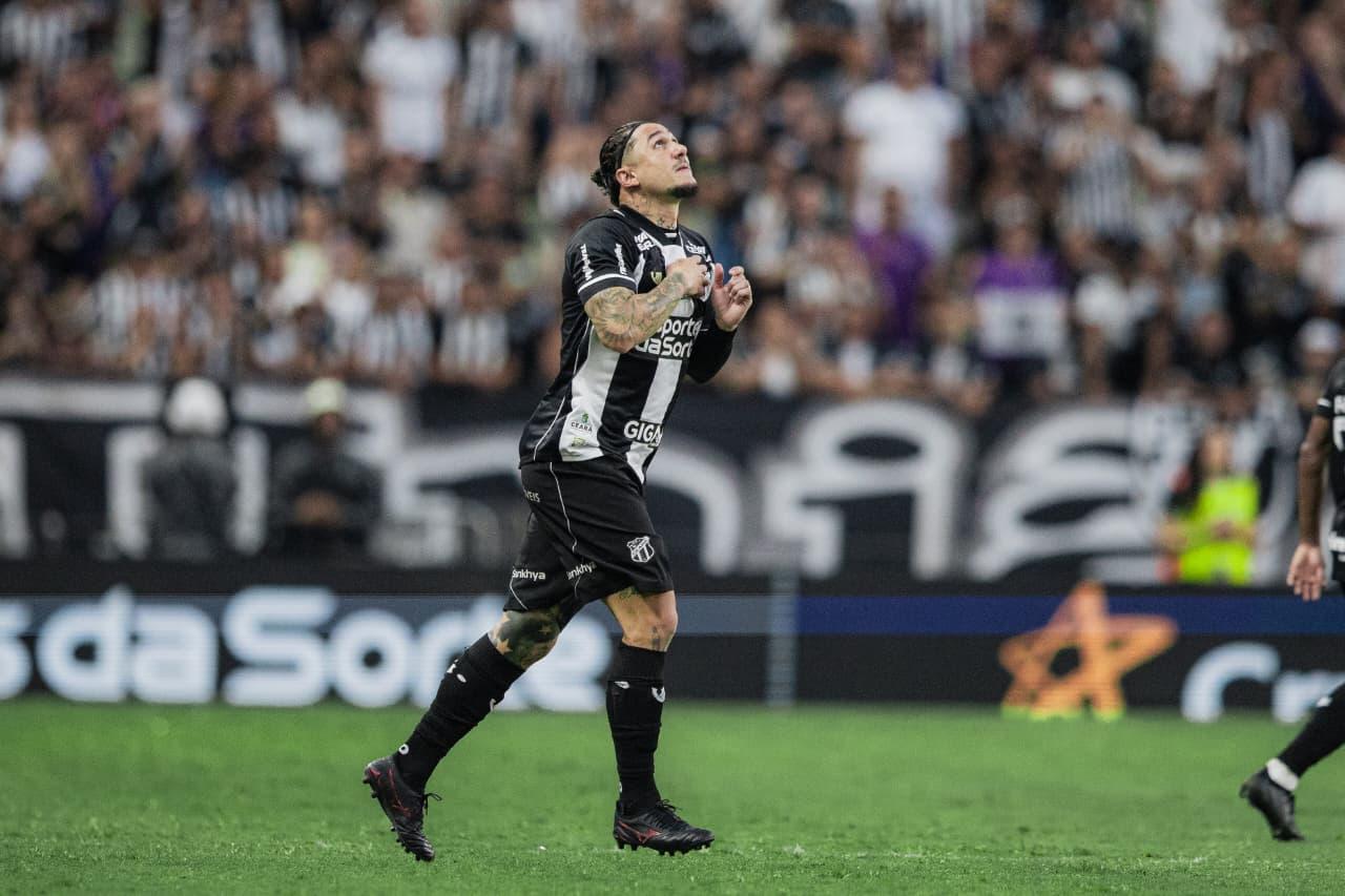 Vina em ação do Ceará