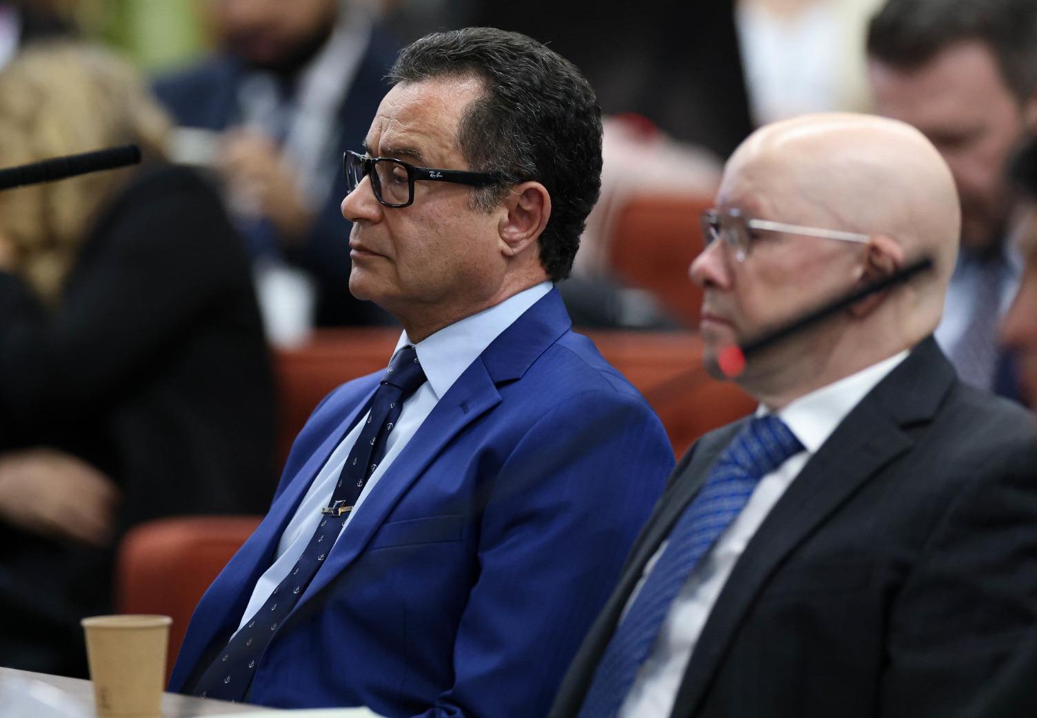 Almir Garnier de perfil durante interrogatório no STF