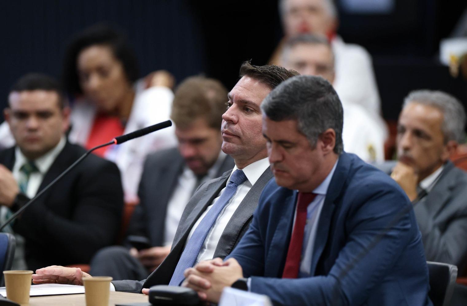 Alexandre Ramagem de perfil durante interrogatório no STF