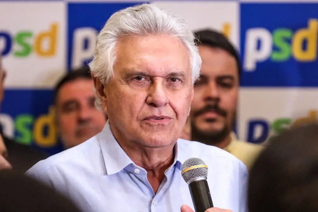 Foto de Ronaldo Caiado, homem branco de cabelos grisalhos.
