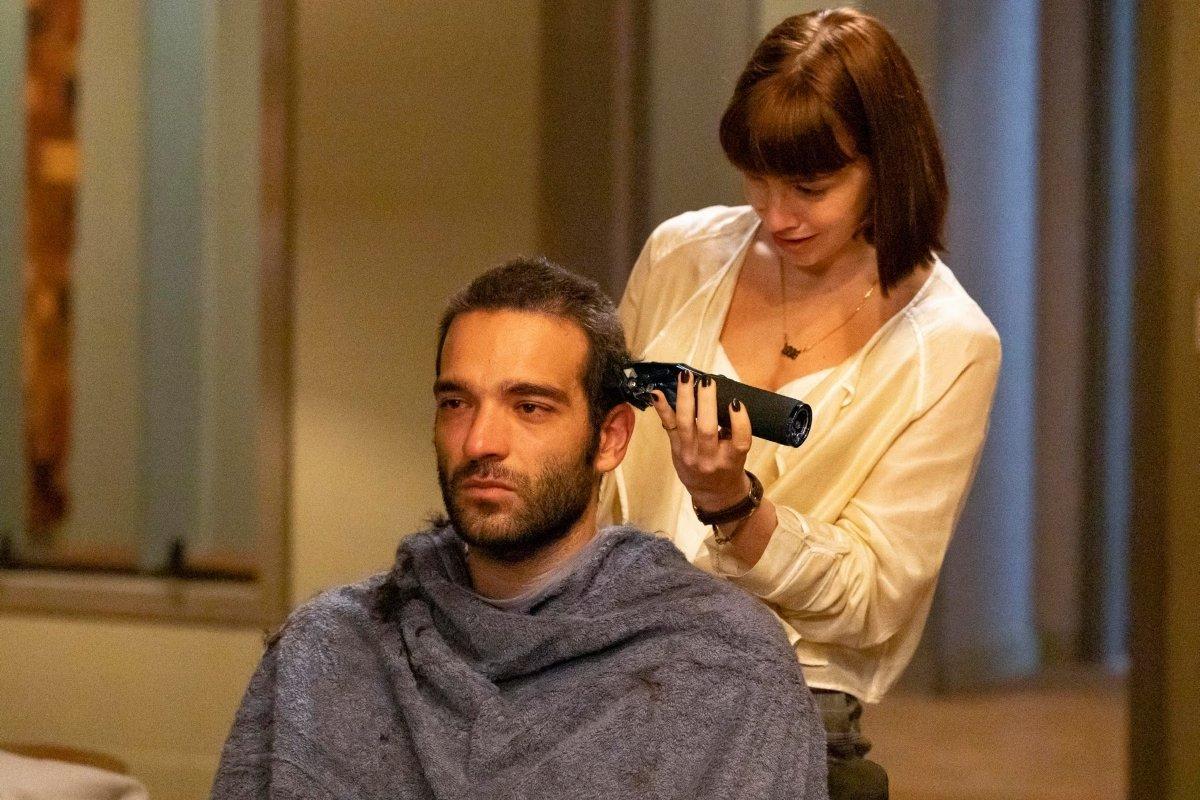 Afonso morre em ‘Vale Tudo’ Personagem abandona tratamento e tem piora na trama