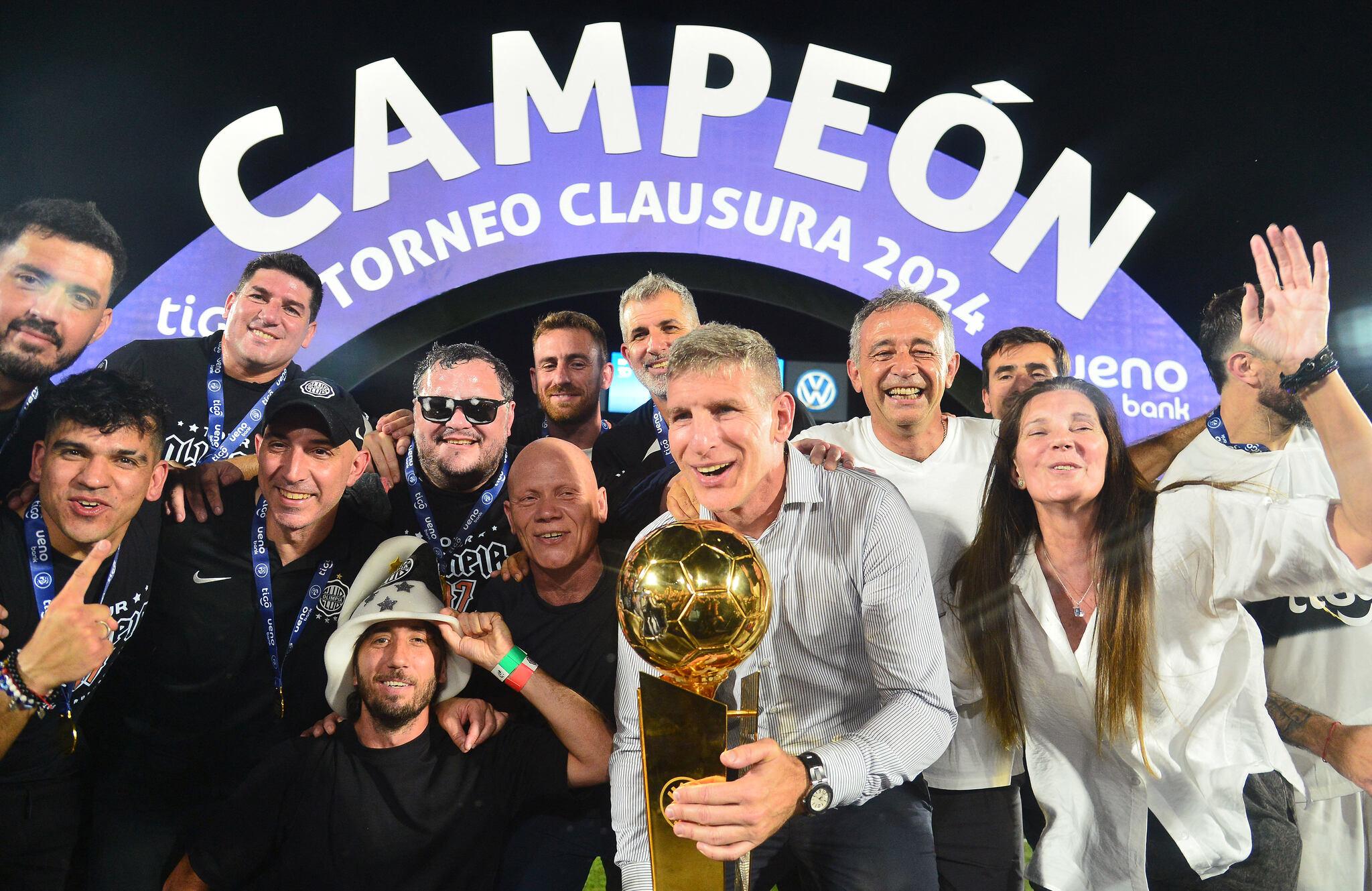 Foto de Martín Palermo, campeão pelo Olimpia no Paraguai