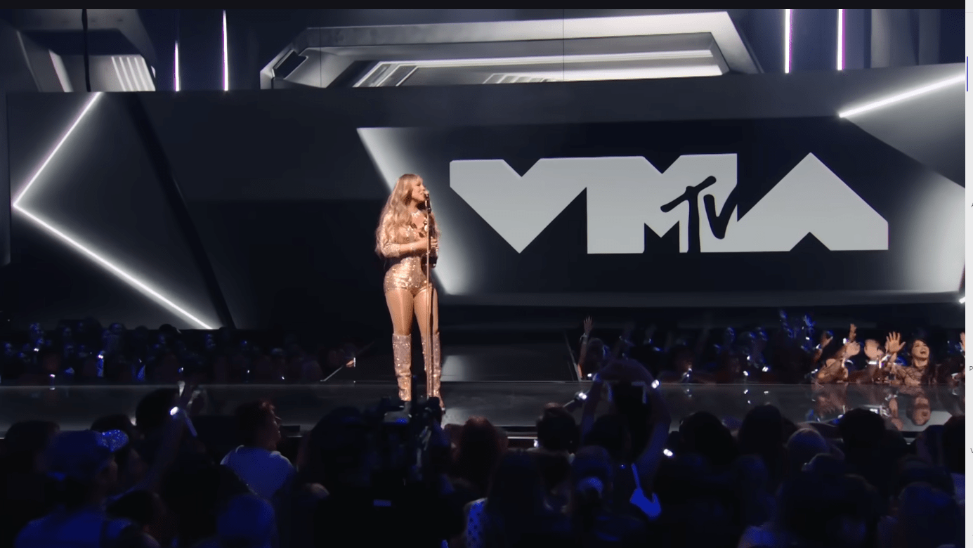 Mariah Carey no palco do VMA 2025