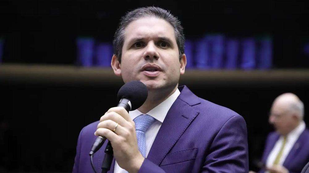 Hugo Motta declara que não há previsão ou relator para pautar anistia de Bolsonaro
