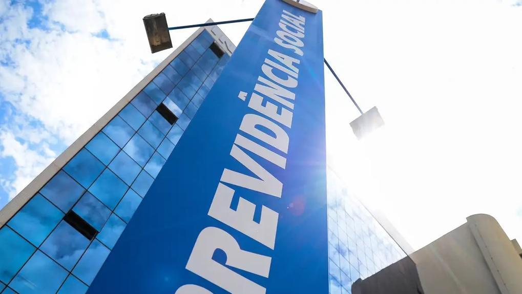 Lei cria o Programa de Gerenciamento de Benefícios (PGB) para reduzir a fila de espera por benefícios do Instituto Nacional do Seguro Social (INSS)