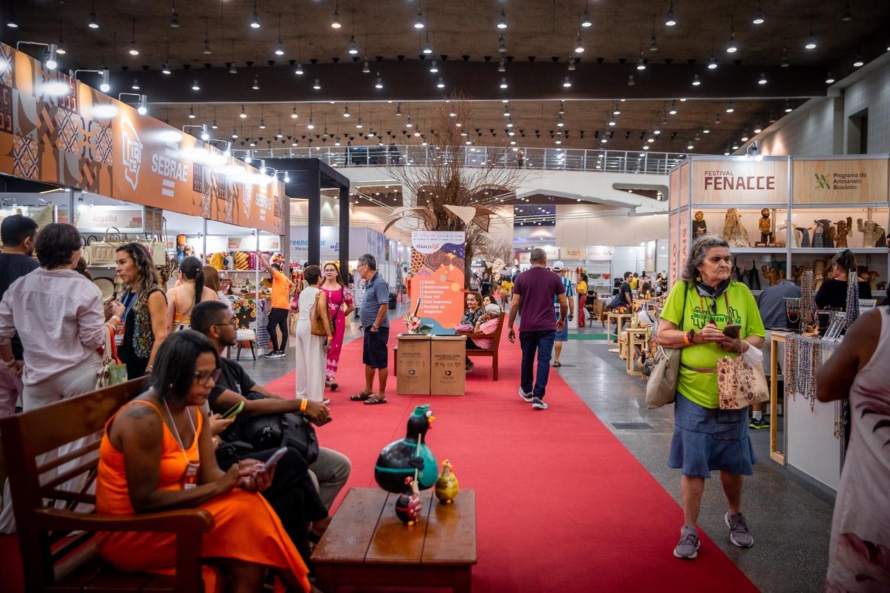 7ª edição do Festival Nacional de Artesanato e Cultura traz expositores, shows, oficinas e mais atividades ao Centro de Eventos até o domingo (14)