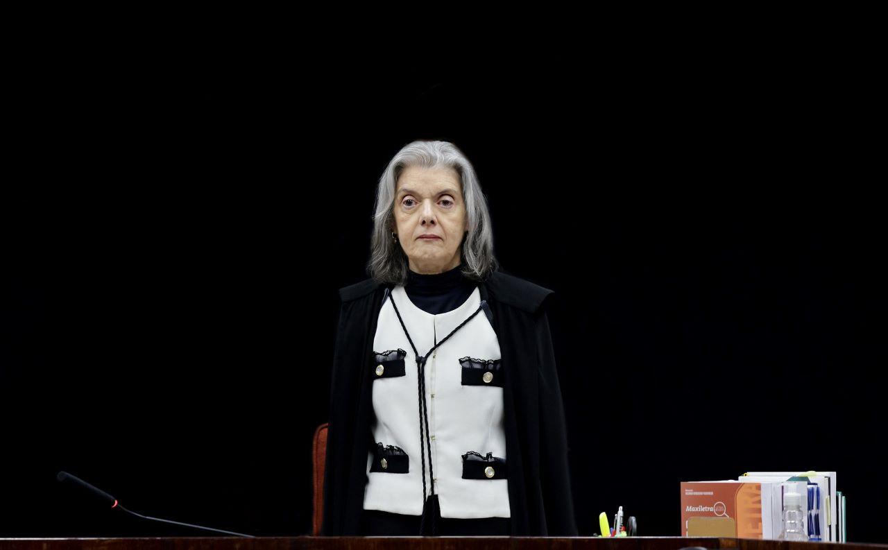 ministra do stf, cármen lúcia, durante julgamento de jair bolsonaro na primeira turma