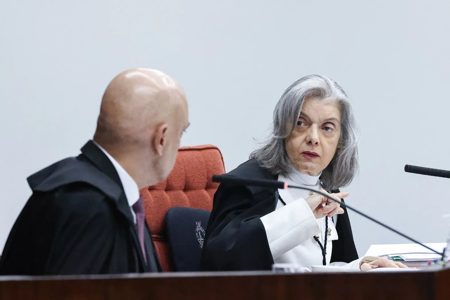 Alexandre de Moraes e Cármen Lúcia ajustaram cálculos de penas durante a dosimetria