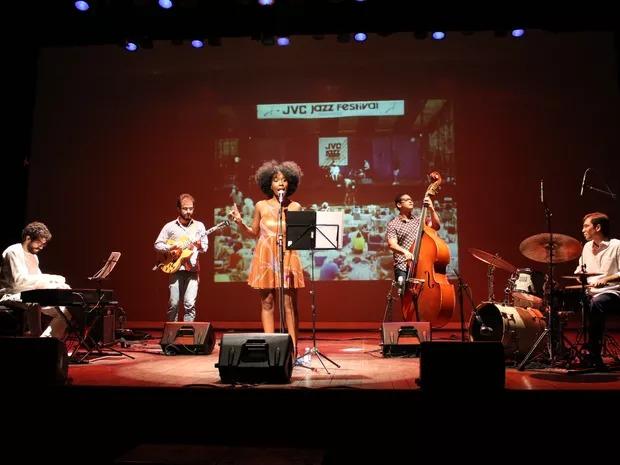 Estreia do Jazz em Cena no CCBNB, em abril de 2017, com show da cantora norte-americana Priscilla Odinmah