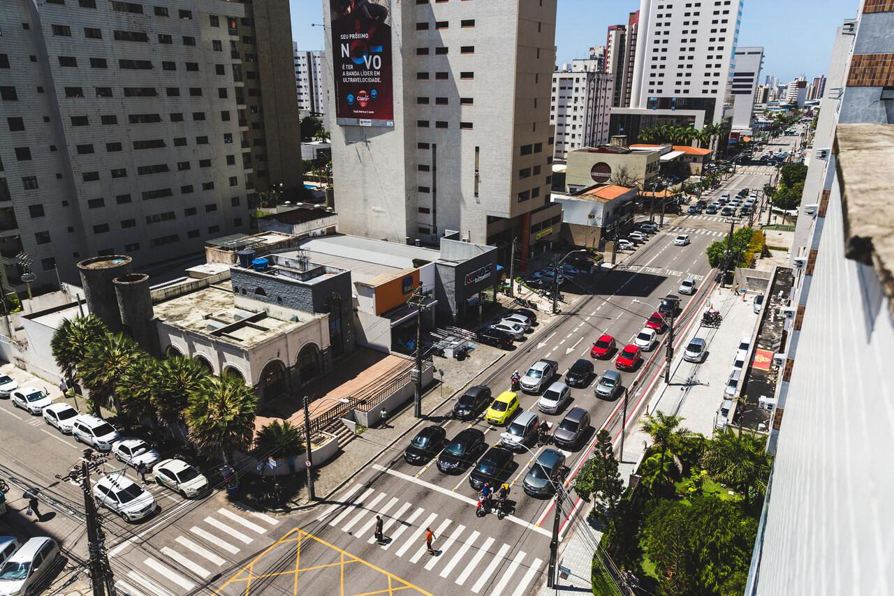 Imagem mostra vista aérea da Avenida Dom Luís