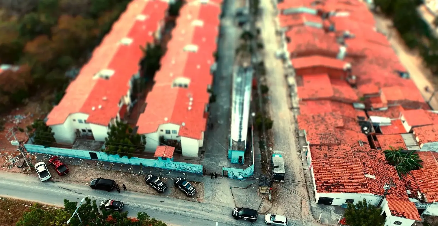 Vista aérea de comunidade tomada pelo TCP