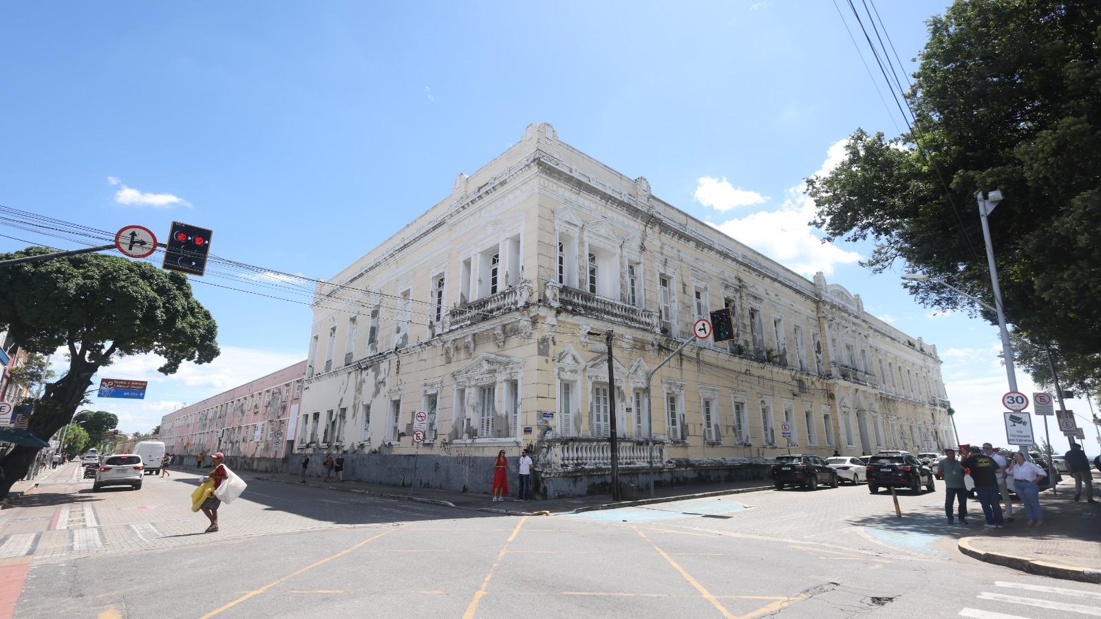 Foto da fachada da Santa Casa de Fortaleza