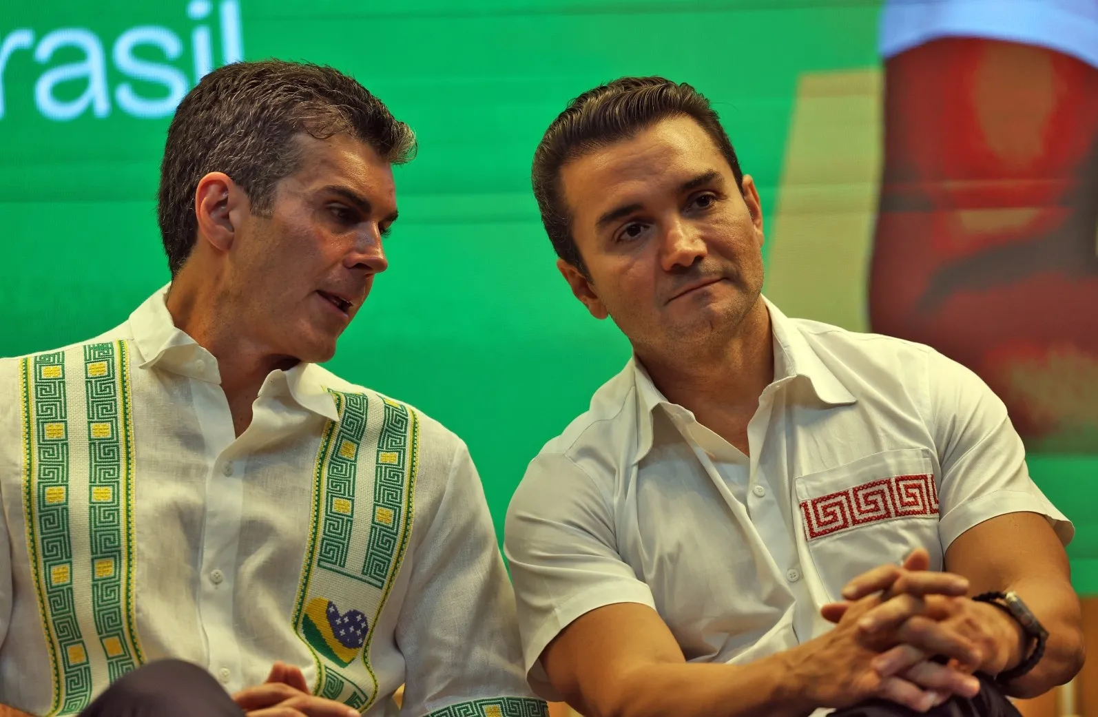 O governo do Pará é representado por Helder Barbalho (à esquerda) e o Ministério do Turismo por Celso Sabino (à direita)
