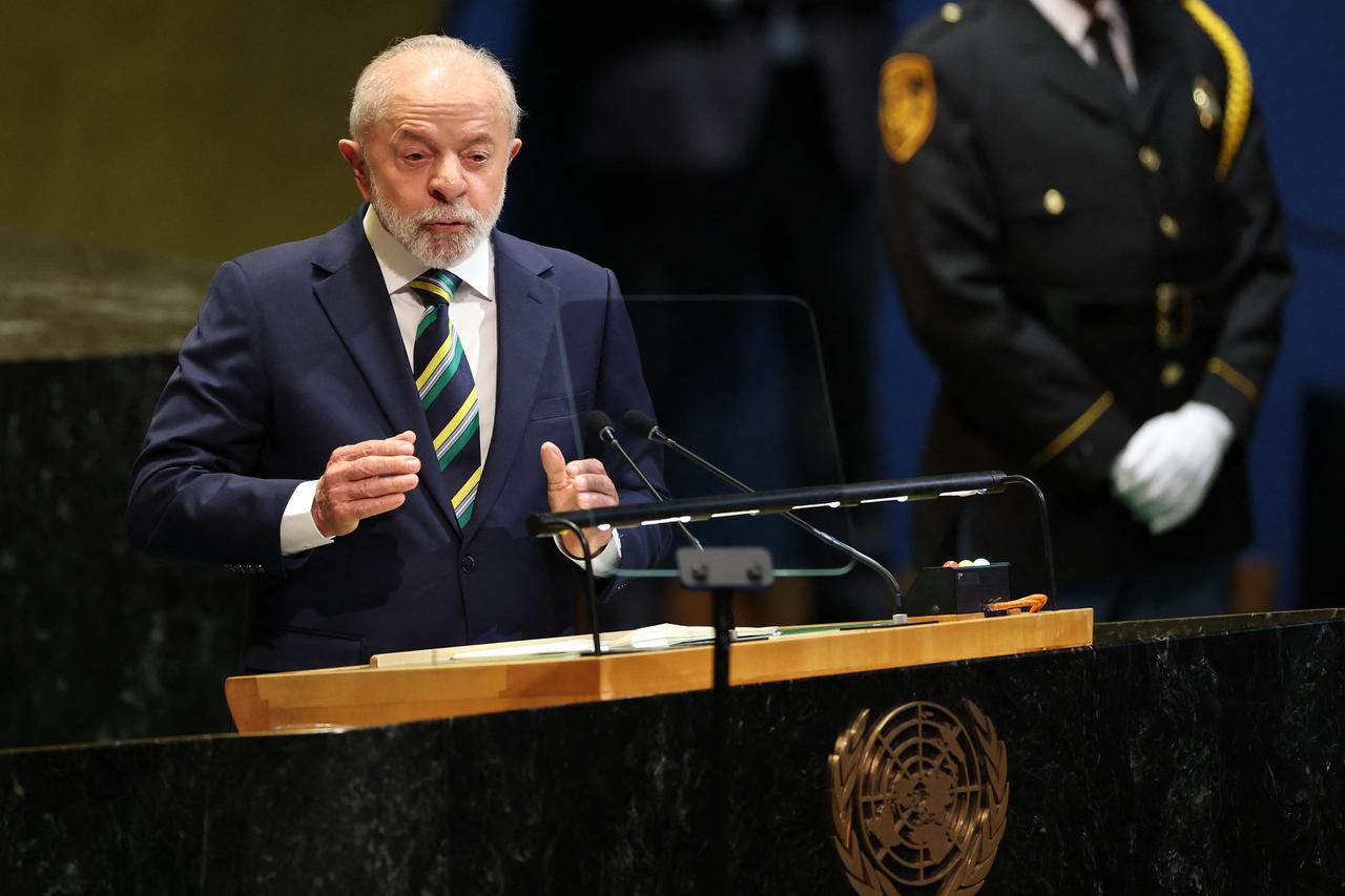 O Presidente do Brasil, Luiz Inácio Lula da Silva, fala durante o Debate Geral da Assembleia Geral das Nações Unidas na sede da ONU na cidade de Nova York em 23 de setembro de 2025.