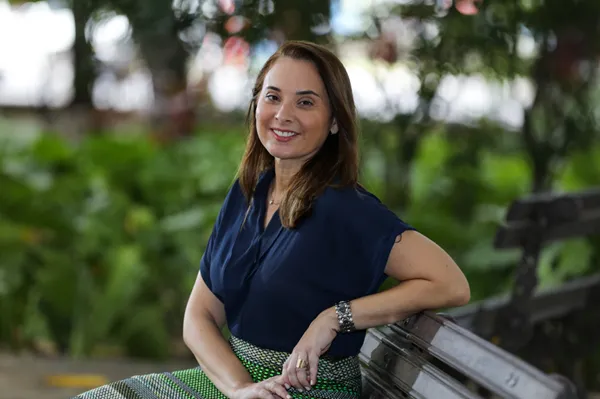 Profª. Drª. Adriana Rolim, coordenadora de Pesquisa na Vice-Reitoria de Pesquisa da Unifor.