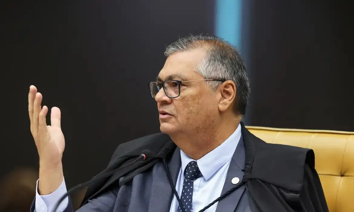 Na imagem, Flávio Dino fala durante sessão no colegiado do STF.