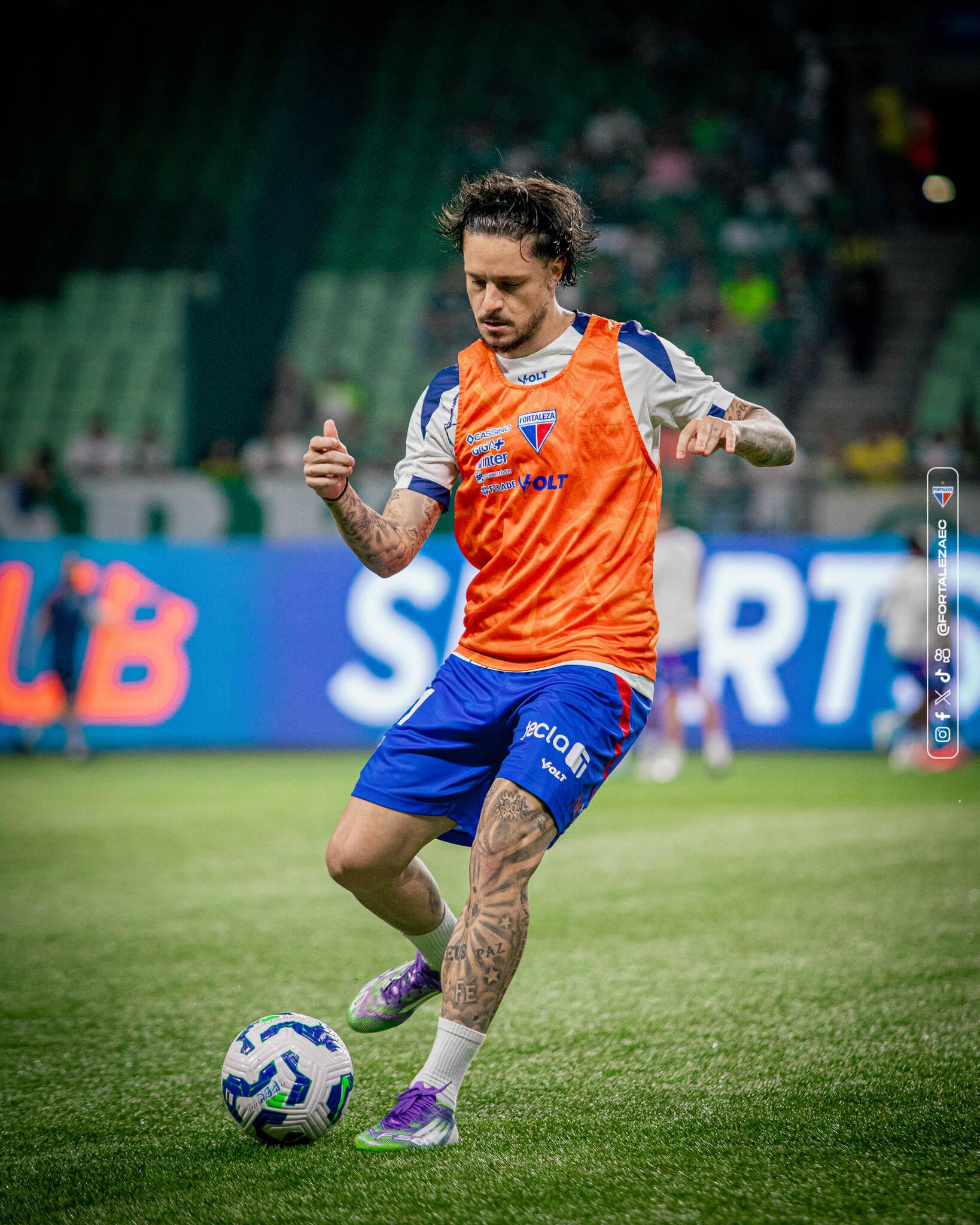 Foto de Lucas Crispim, que foi titular do Fortaleza contra o Palmeiras e fez um gol