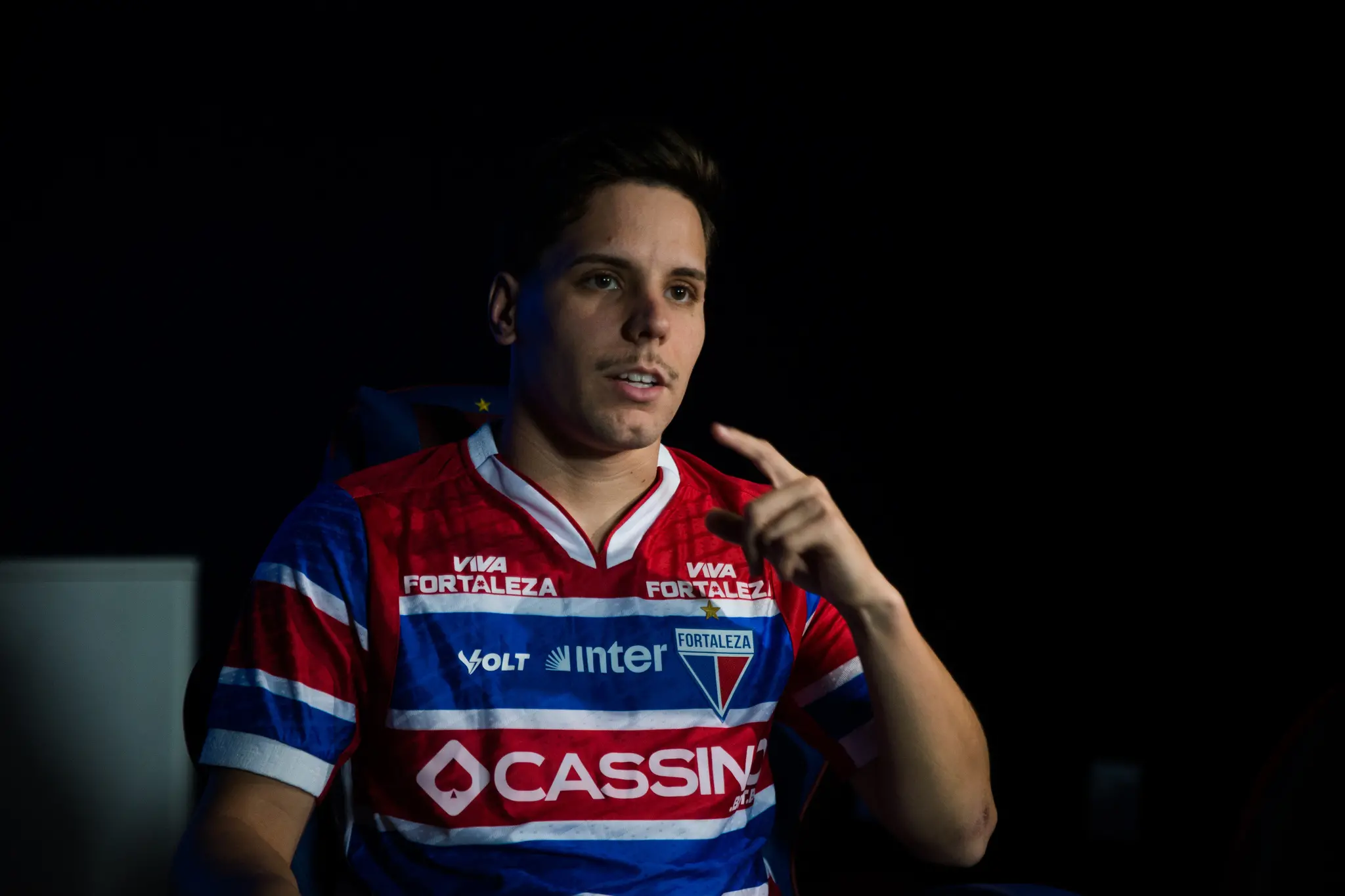 Foto de Lucca Prior, jogador do Fortaleza, que realiza sonho de infância no Leão e mira novos objetivos pelo Leão