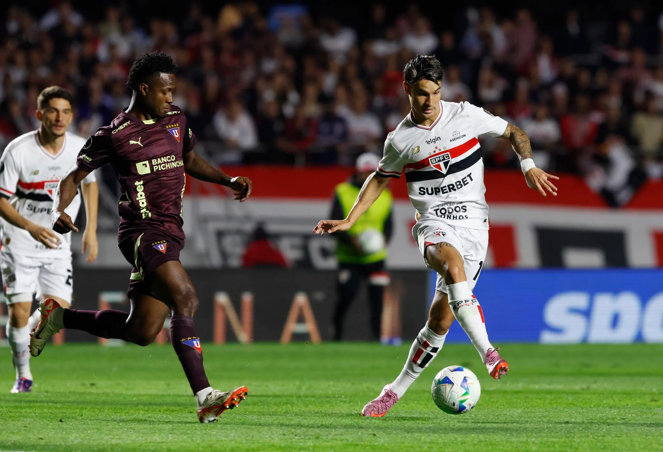 Ferreirinha durante São Paulo x LDU na Libertadores
