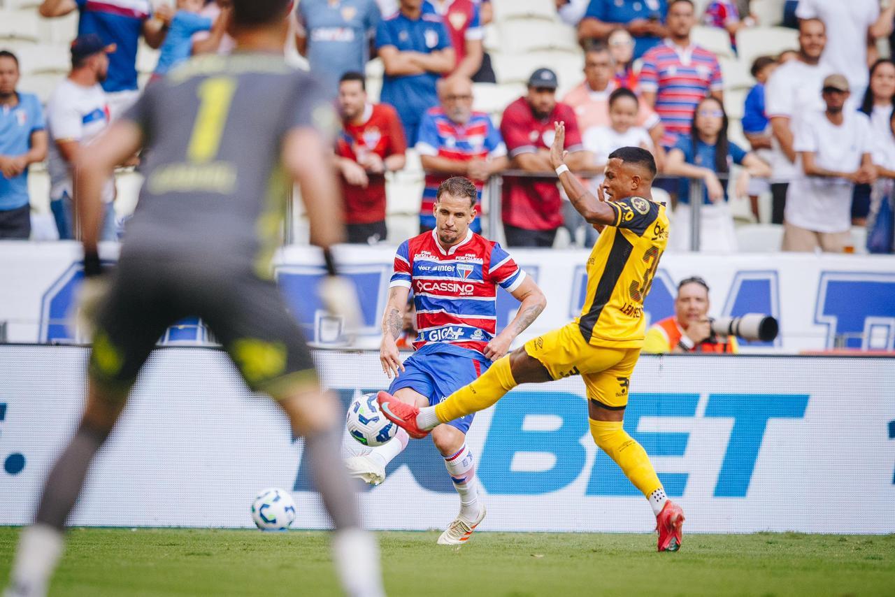 ‘Pelo amor de Deus, vamos lotar’, pede Lucas Sasha para Fortaleza x São Paulo