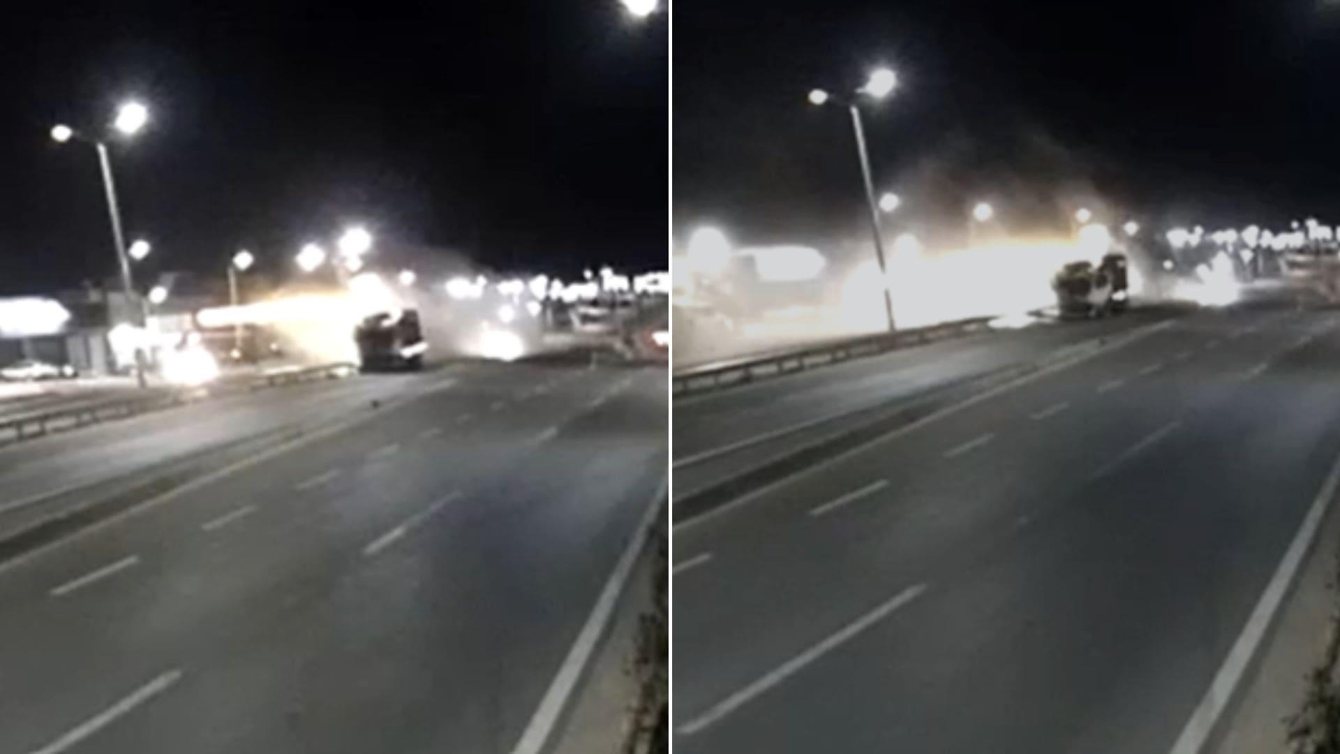 Montagem de duas fotos de caminhão que perdeu controle e derrubou postes em Tianguá