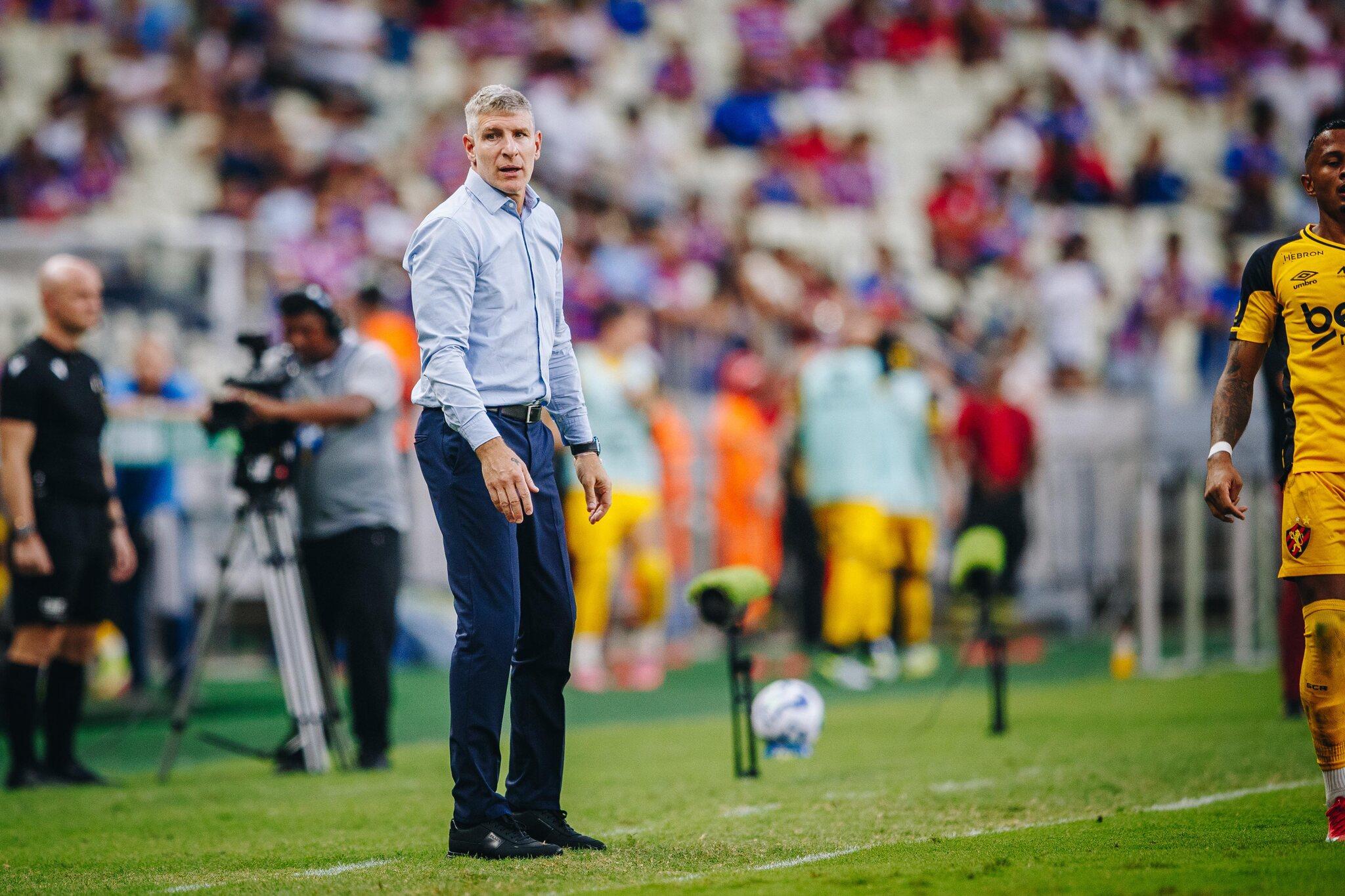 Foto de Matín Palermo já superou Paiva em número de vitórias e empata com Vojvoda