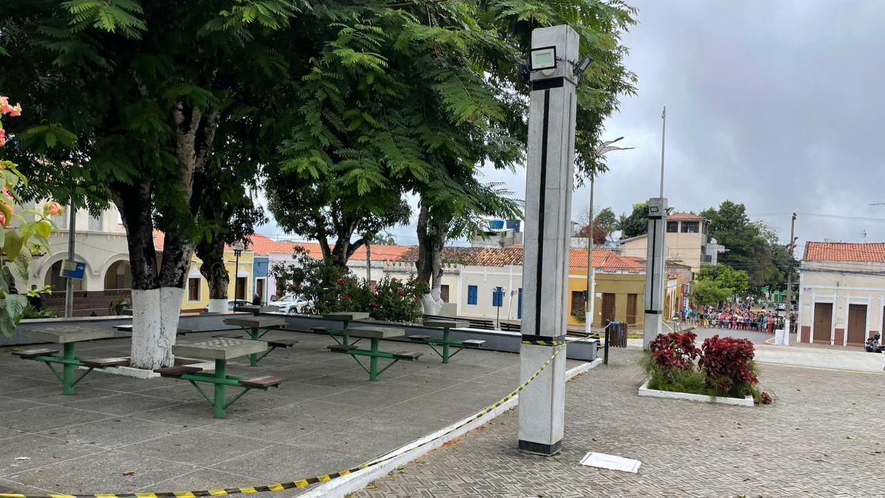 Foto de praça Clóvis Beviláqua, em Viçosa do Ceará, onde oito pessoas foram mortas em chacina.