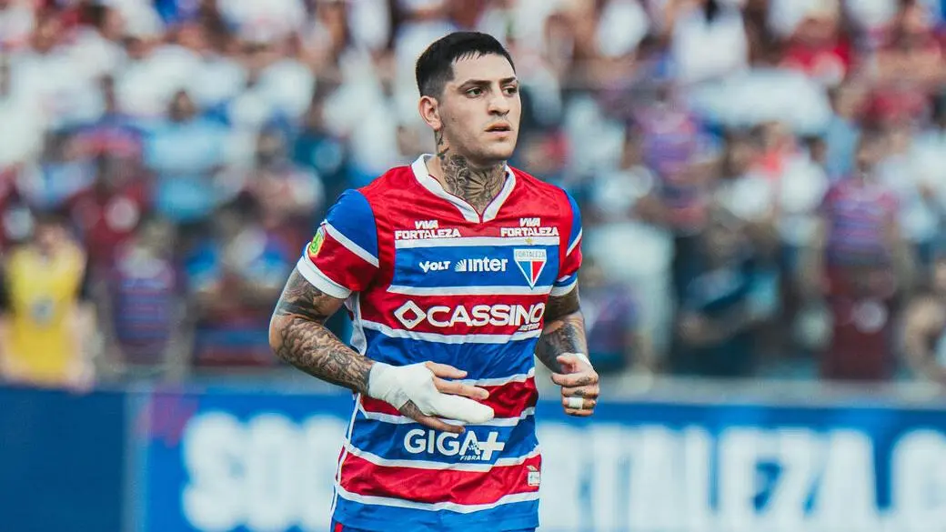 Foto de Gastón Ávila, zagueiro do Fortaleza lamenta a derrota mas afirma 