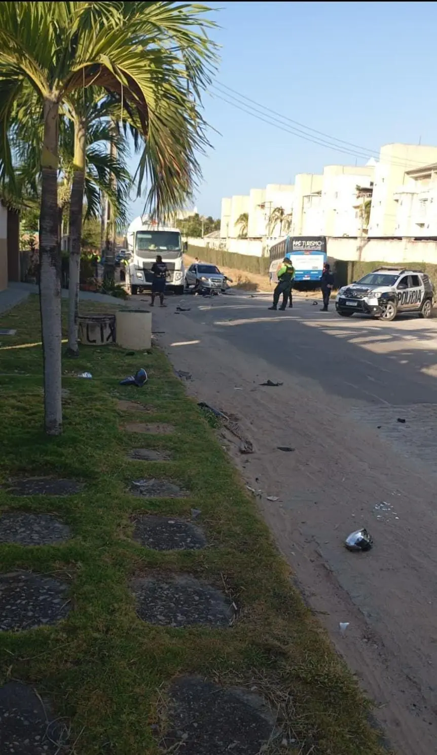 onibus acidente aquiraz motociclista morte