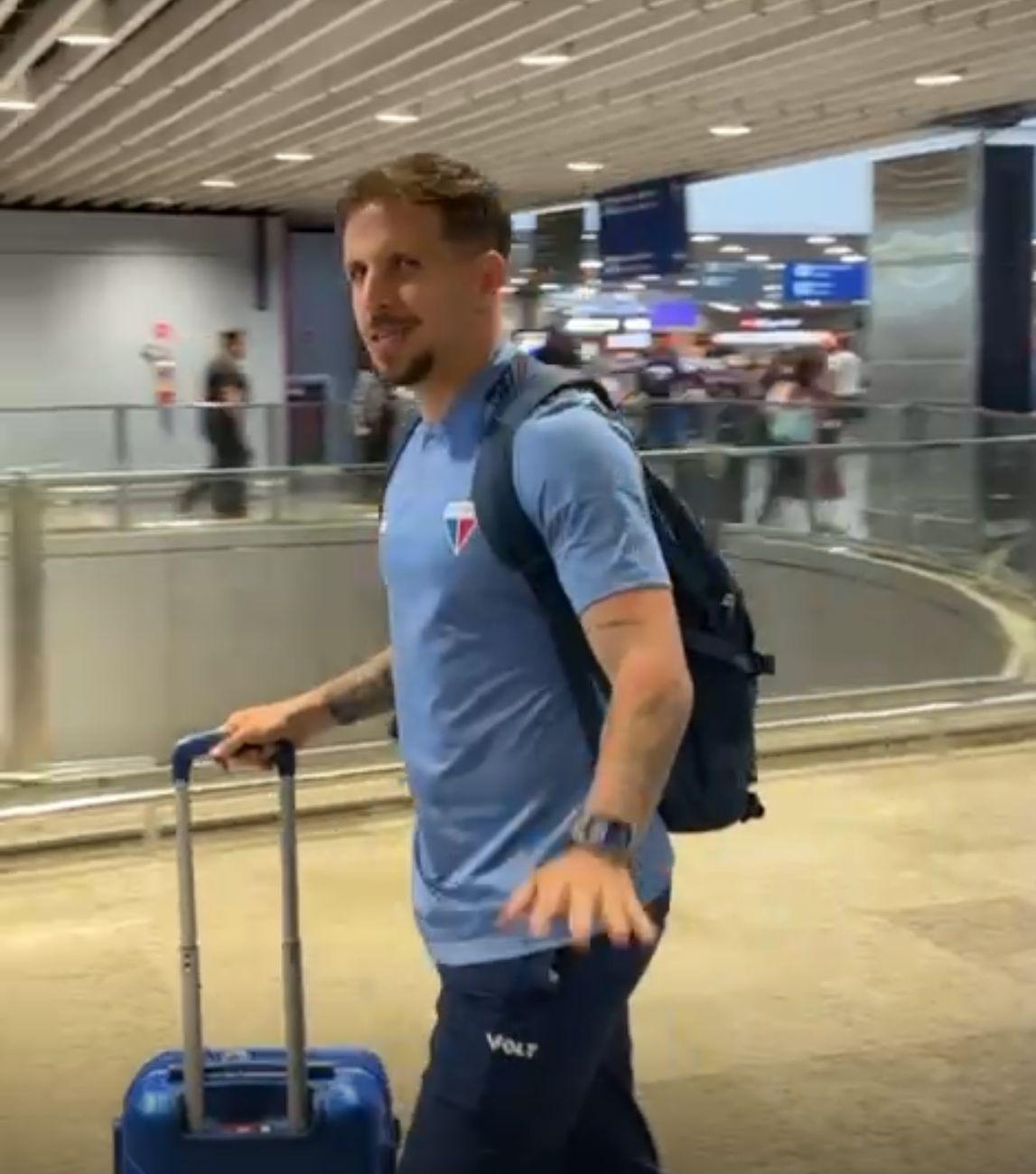 Foto de Lucas Sasha, volante do Fortaleza, Sem Lucas Crispim, Fortaleza divulga relacionados para enfrentar o Juventude; veja lista