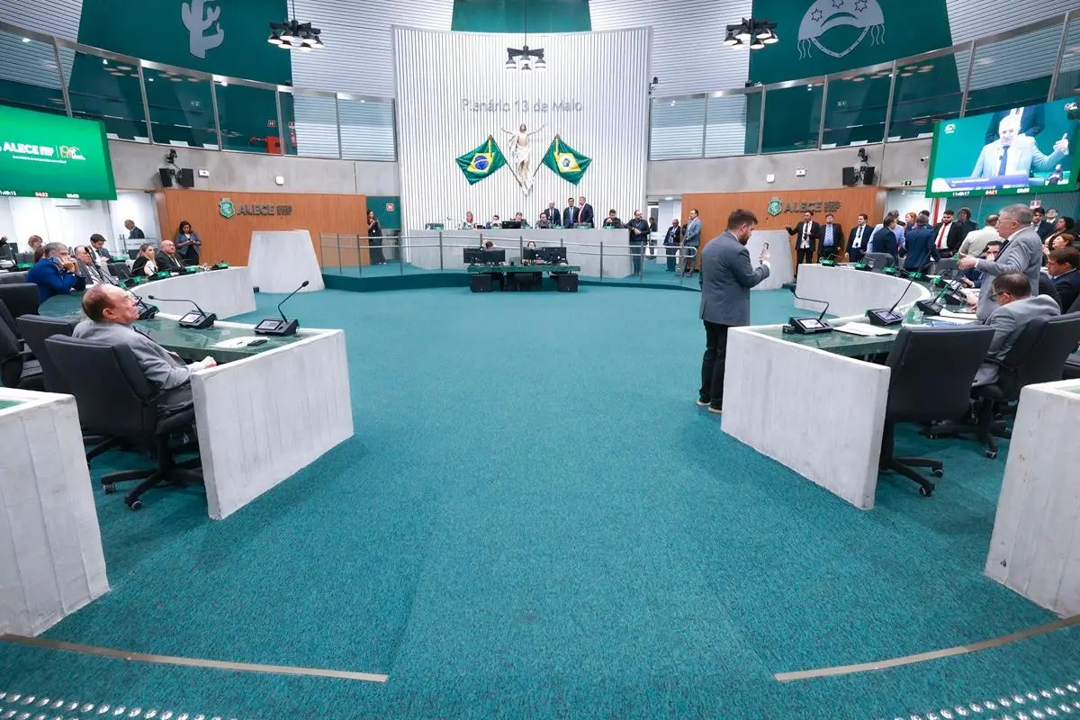 Foto mostra o Plenário 13 de Maio da Alece