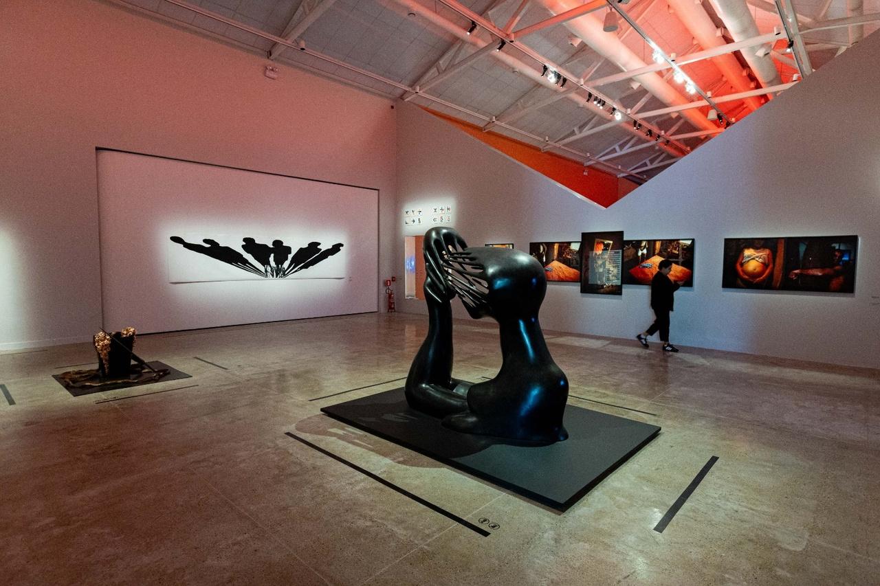 Exposição 'Corpos explícitos, corpos ocultos' reúne mais de 100 obras que trazem diferentes abordagens sobre a ideia de corpo