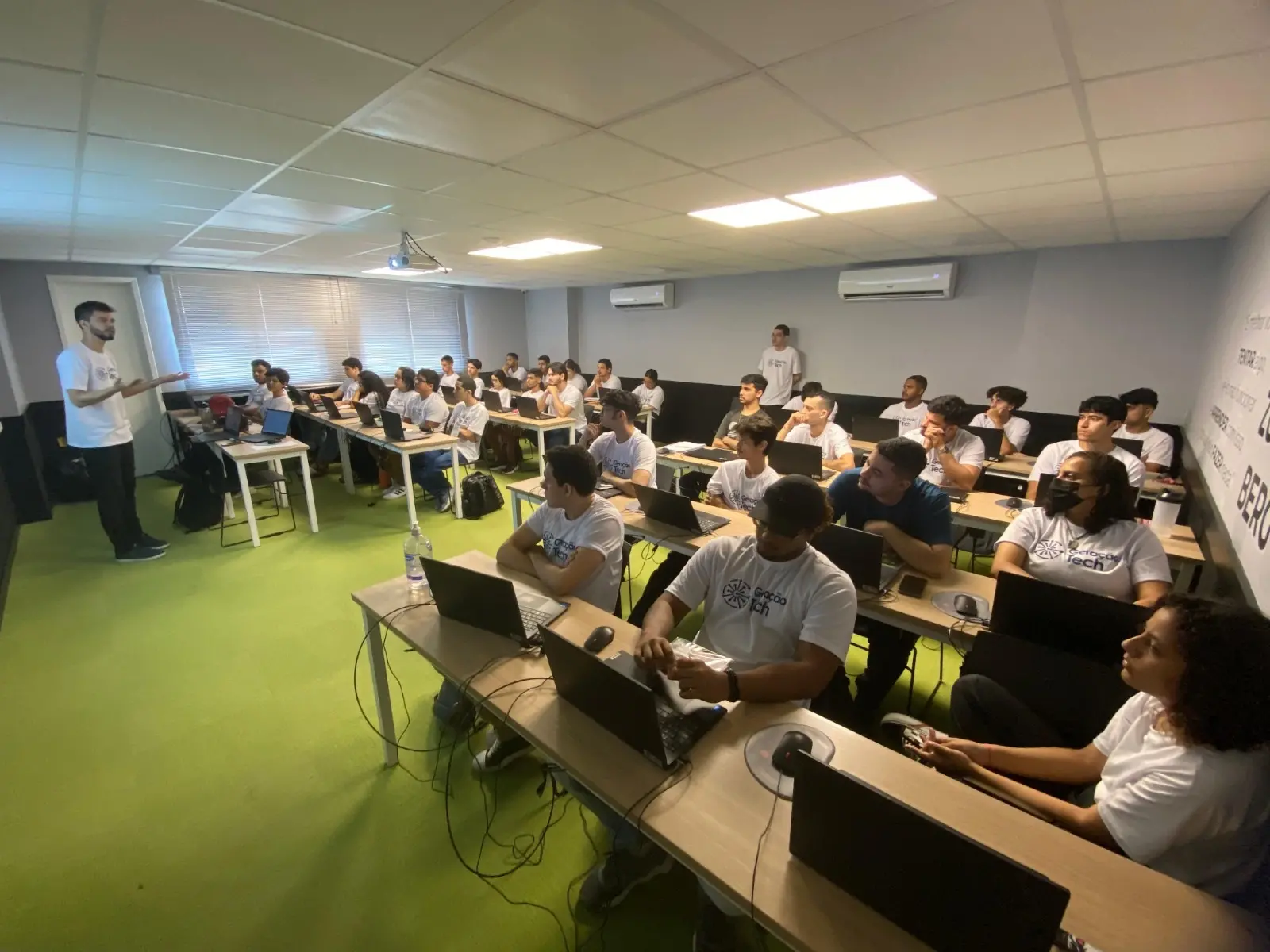 Curso do projeto Geração Tech