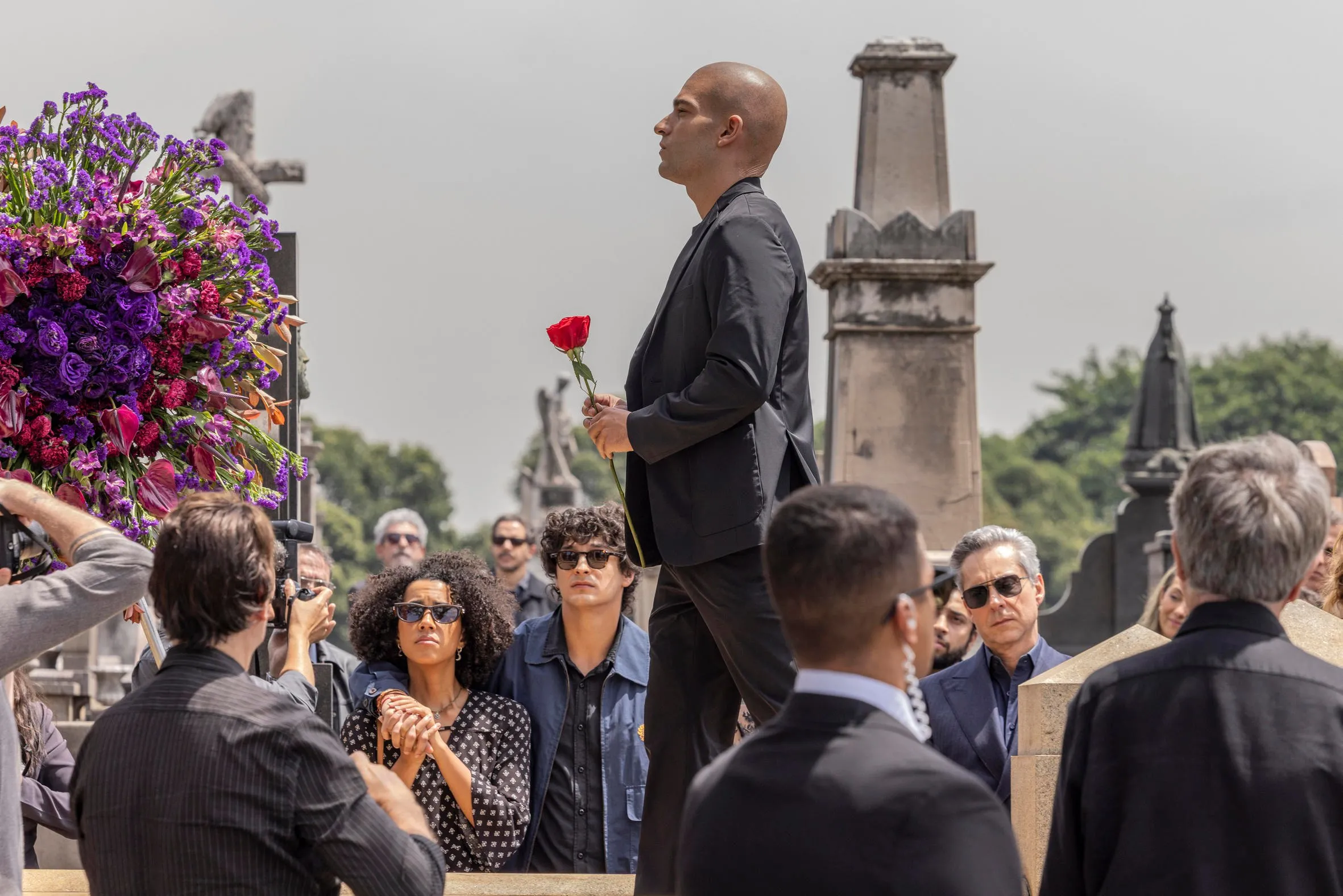 Afonso Roitman (interpretado por Humberto Carrão) prestou homenagens durante o funeral.