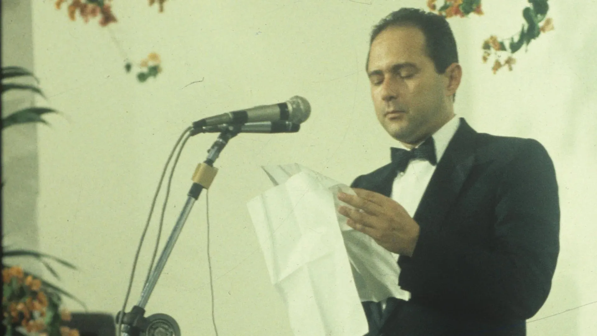Terceiro dos seis herdeiros de Edson Queiroz e Yolanda Vidal Queiroz, Edson Queiroz Filho nasceu em Fortaleza, em 6 de outubro de 1951.