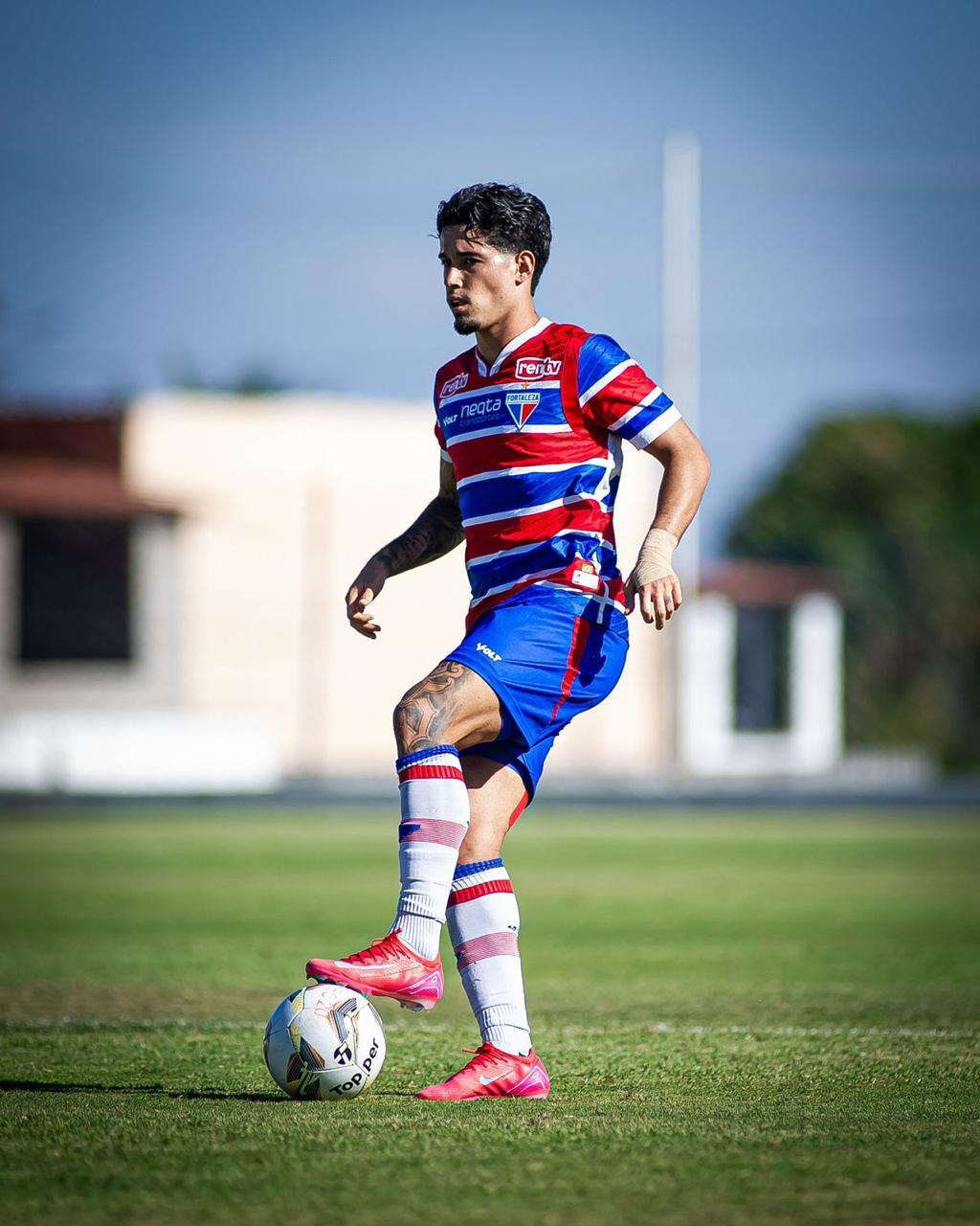 Foto de Kauan Richard, lateral do Fortaleza