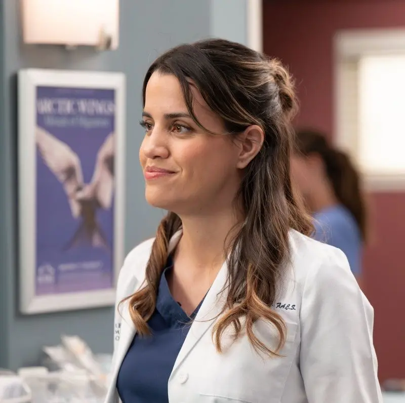 Natalie Morales deixa a série após a morte de sua personagem