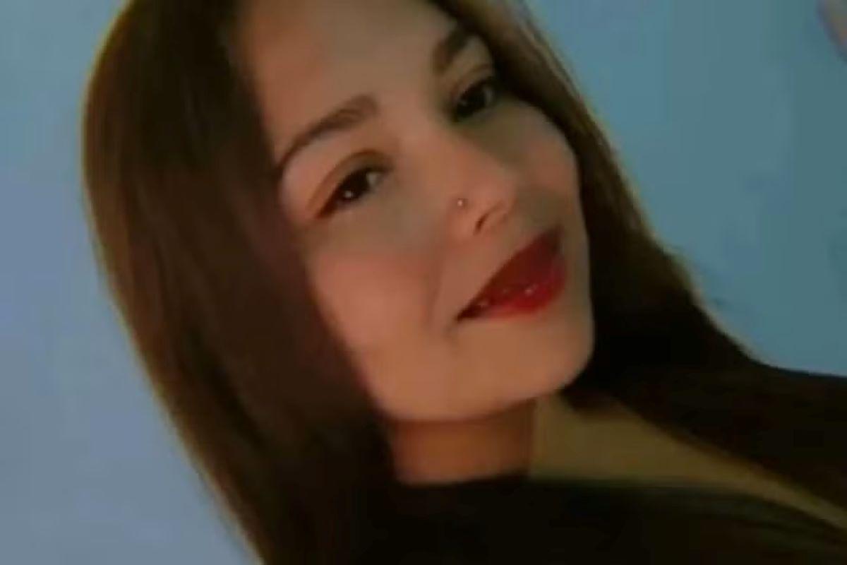 Foto de jovem que morreu após comer Acarajé na Bahia.