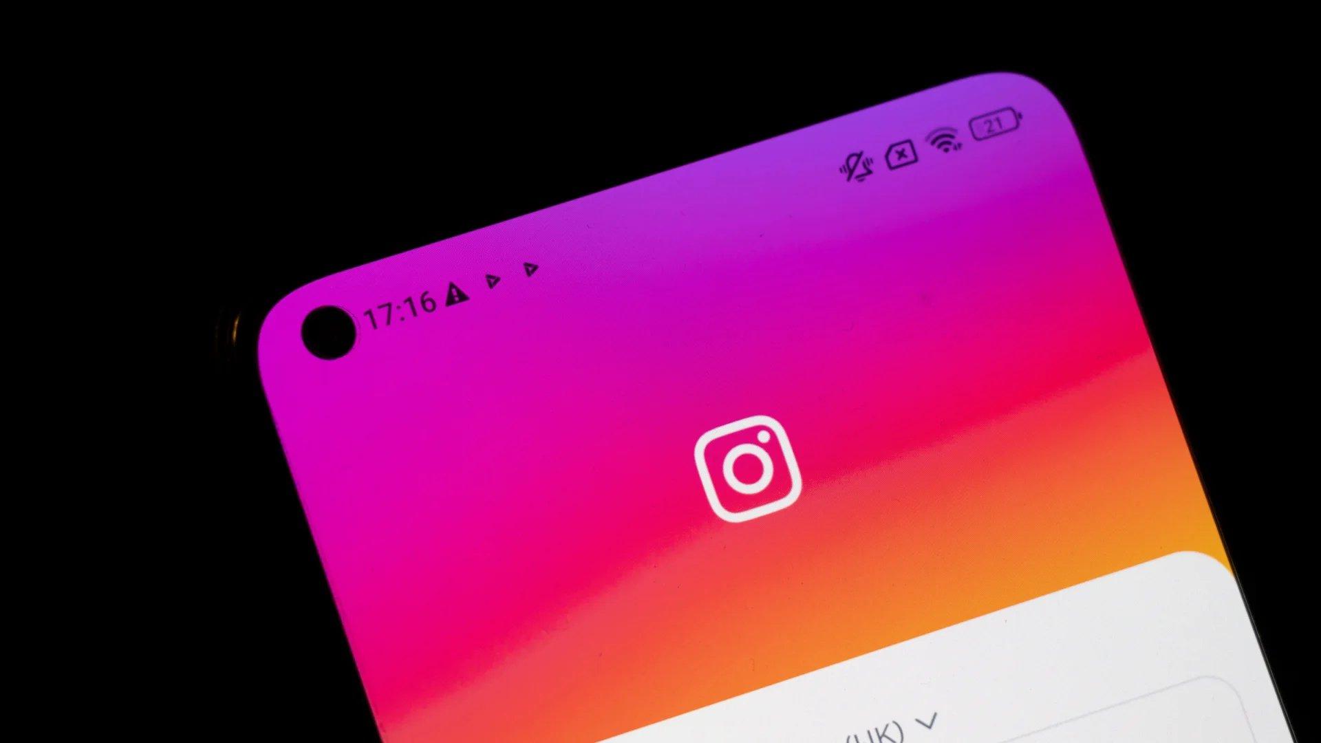 Tela de um celular com o Instagram aberto.