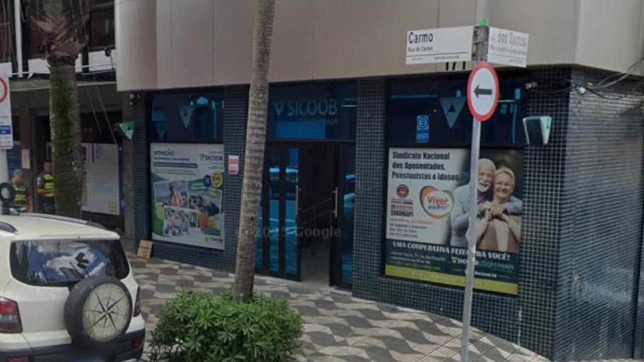 Imagem mostra fachada do Sindicato Nacional dos Aposentados, Pensionistas e Idosos (Sindnapi), em São Paulo. Entidade é suspeita de integrar esquema de fraude de descontos indevidos no INSS.