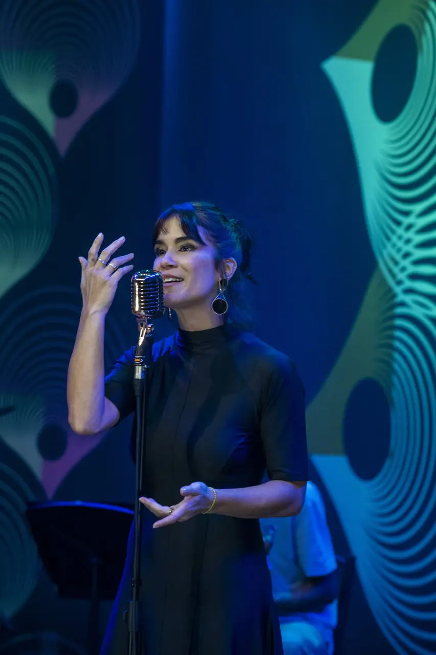 Filha única de Beth, Luana é uma das artistas que integra o projeto